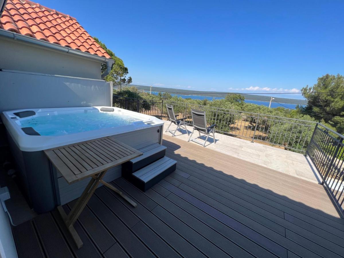 Podgora Experience Suite With Jacuzzi Nerezine Bagian luar foto