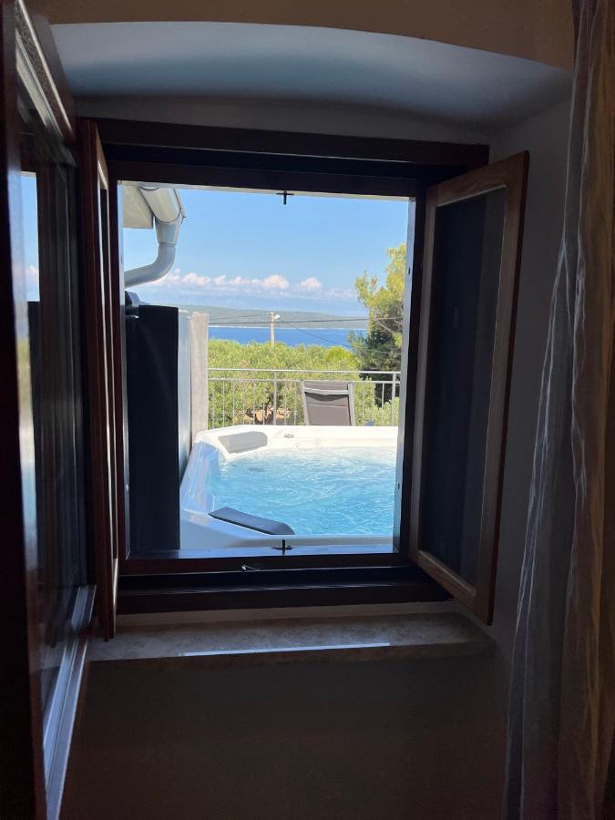 Podgora Experience Suite With Jacuzzi Nerezine Bagian luar foto