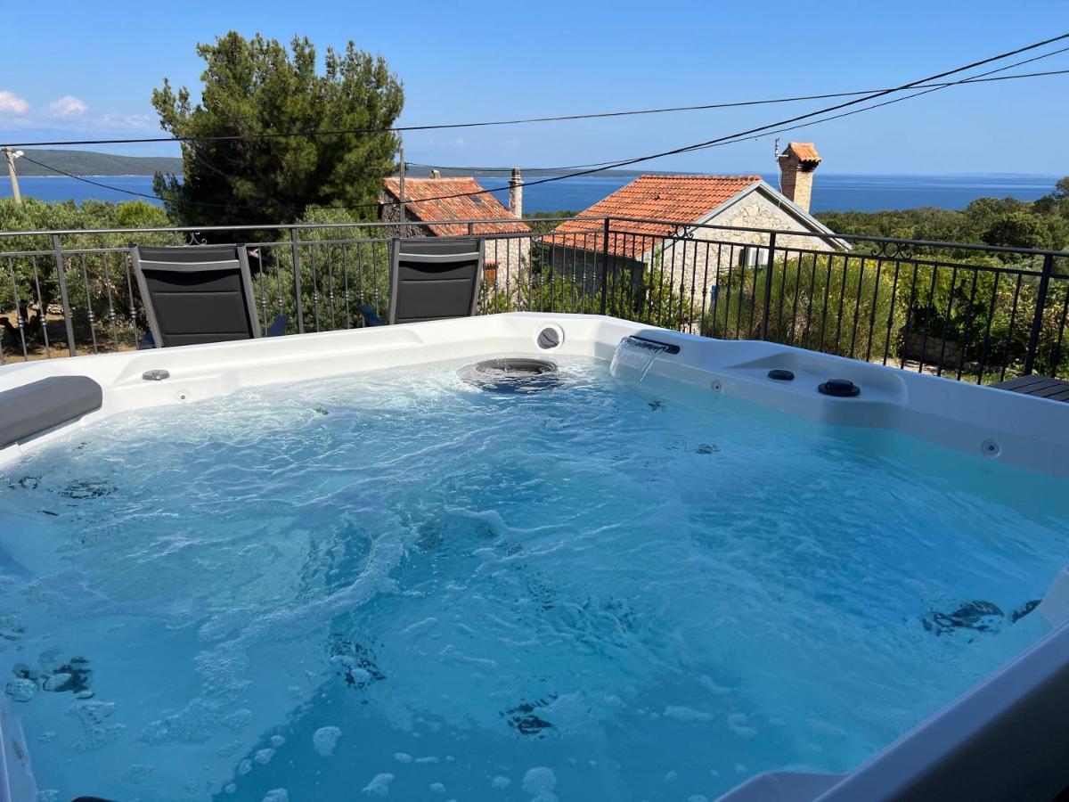 Podgora Experience Suite With Jacuzzi Nerezine Bagian luar foto